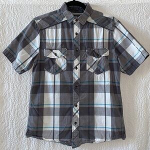 Rock & Republic Plaid Short Sleeve Button Up Shirt